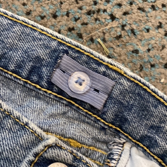 Old Navy Girls Jean Shorts - Picture 3 of 4